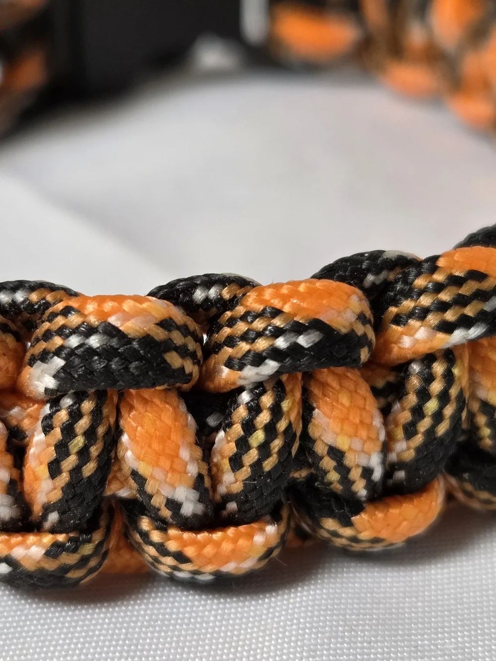 Handmade Braided Paracord Bracelet in Orange and‎ Black Size 9